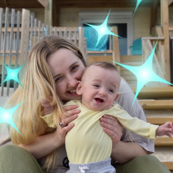 GET TO KNOW THE SELLER 🌸 - Picture 3 of 4